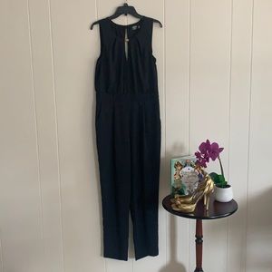 GUESS NEVER BEEN WORN black  jumpsuit TAGS ATTACHED SIZE 12